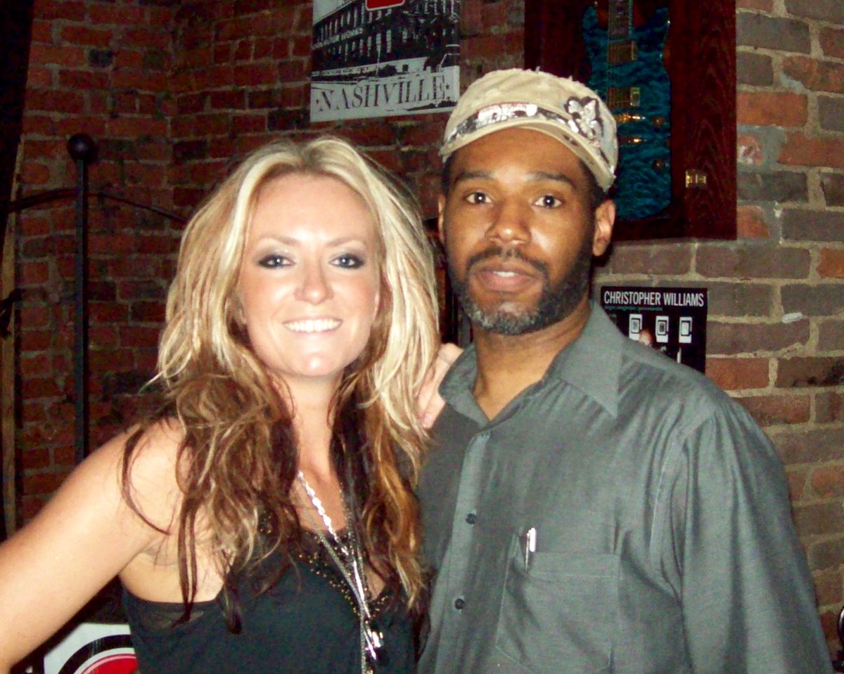 KeithClintonPro's tweet image. I met this awesome and talented young lady several years ago in Nashville. It's sad that bad things happens to good people. May God strengthen you and give you peace! Good over evil. Country artist, Clara Dunn. KCProductionsstl.com