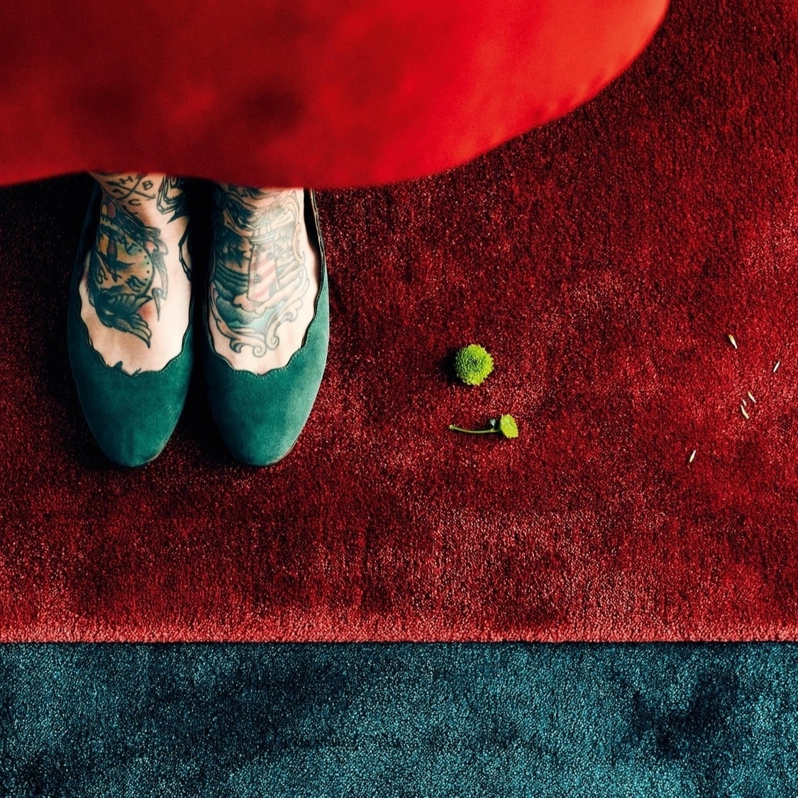 Summit_Flooring's tweet photo. Social concern for sustainability, wellness, and health continues to grow, but do you know what your floors are made of?
#healthproductdeclaration #hpd #objectcarpet #interiordesign #transparentdesign #ecofriendlyliving#designstyle #interiorboom #luxurydesign #luxurybrand https://t.co/XCcYsjufO2