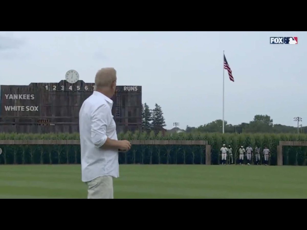 barstoolsports's tweet image. The Intro For The Field of Dreams Game Featuring Kevin Costner And All The Players Walking Out From The Field of Corn Was Absolutely Perfect barstoolsports.com/blog/3378342/t…