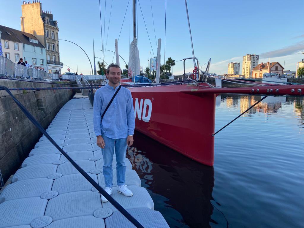 cubisystem's tweet image. ROLEX FASTNET RACE 2021 CUBISYSTEM a mis en place 1000m2 de pontons pour l’accueil des IMOCA dans le Bassin du Commerce de CHERBOURG.