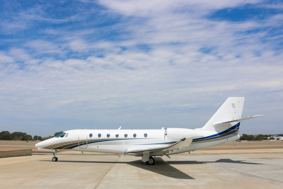 L33Jets's tweet photo. Meet our latest super-mid addition - 2015 Cessna Citation Sovereign+ ✈️ #L33Jets

📍 Carlsbad, CA (KCRQ)
💺 Seats 9 Passengers
✈️ 3,200NM Max Range

Learn more about the Cessna Citation Sovereign+ and request a quote: https://t.co/JLPTl6Jzp8 https://t.co/KDbCG1A6Th
