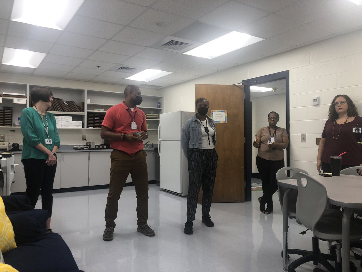 Spring Hill ES tweet media