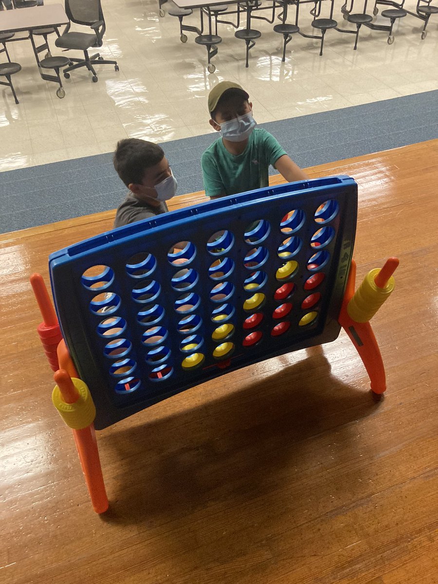 JHoustonElem's tweet photo. Reconnecting with our families through Music and Art ~ Reconectando con nuestras familias a través de la Música y el Arte. Thank you Ms. Hall! #AISDGot❤️ #SomosAISD @CLI_AISD @jhes_cli @AustinISD @aisdparents @FamAsPartners @AISDArts https://t.co/A90NL2SGMm