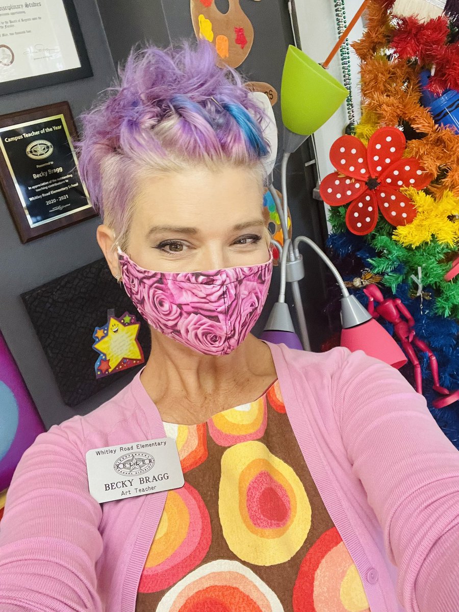 #meettheteacher <a href="/whitleyroades/">Whitley Road ES</a> #artteachersofinstagram #artteacherofig