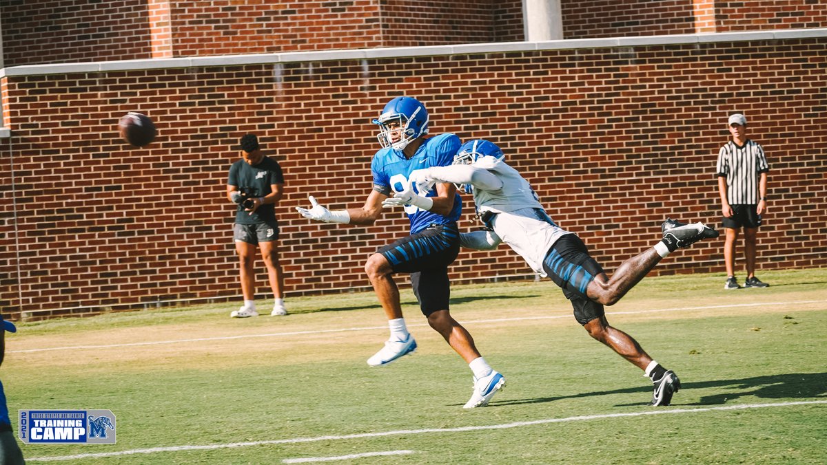 MemphisFB's tweet photo. Grit &amp; Grind 😤🐅🏈
#TrainingCamp21
#GTG https://t.co/CQmN9tYPlj