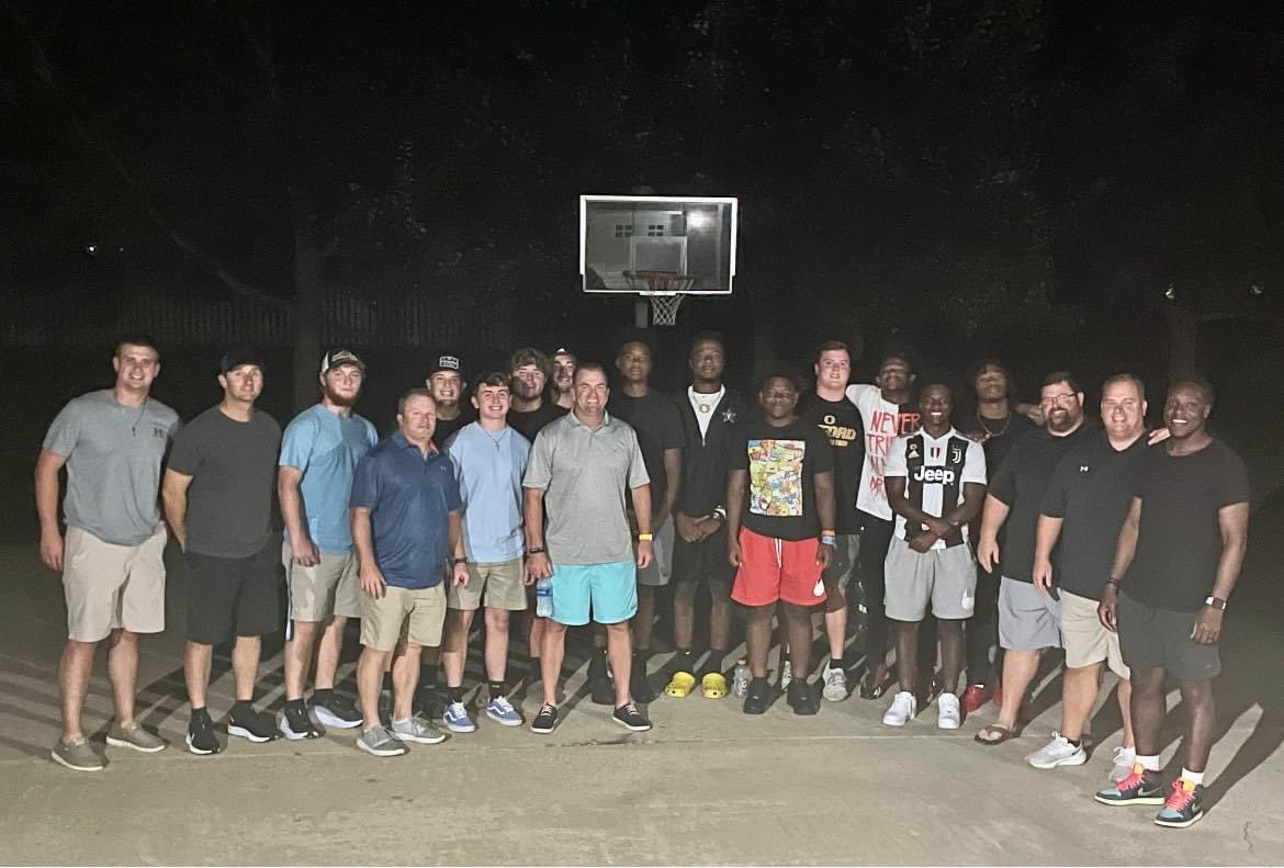 CoachSamAdams's tweet photo. Can’t wait to go to war with these guys tomorrow night! #intothestorm https://t.co/r9jn1Iattl