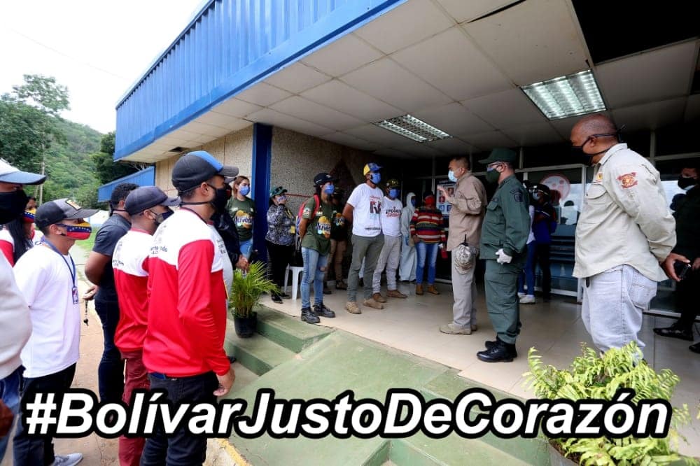 AlimentosBol1's tweet image. Porque más que palabras la gestión @GobJustoNoguera son acciones dando respuesta al pueblo del estado Bolívar @NicolasMaduro
@dcabellor 
@PartidoPSUV 
#ArribaJuventudPatriótica
#bolivarjustodecorazon