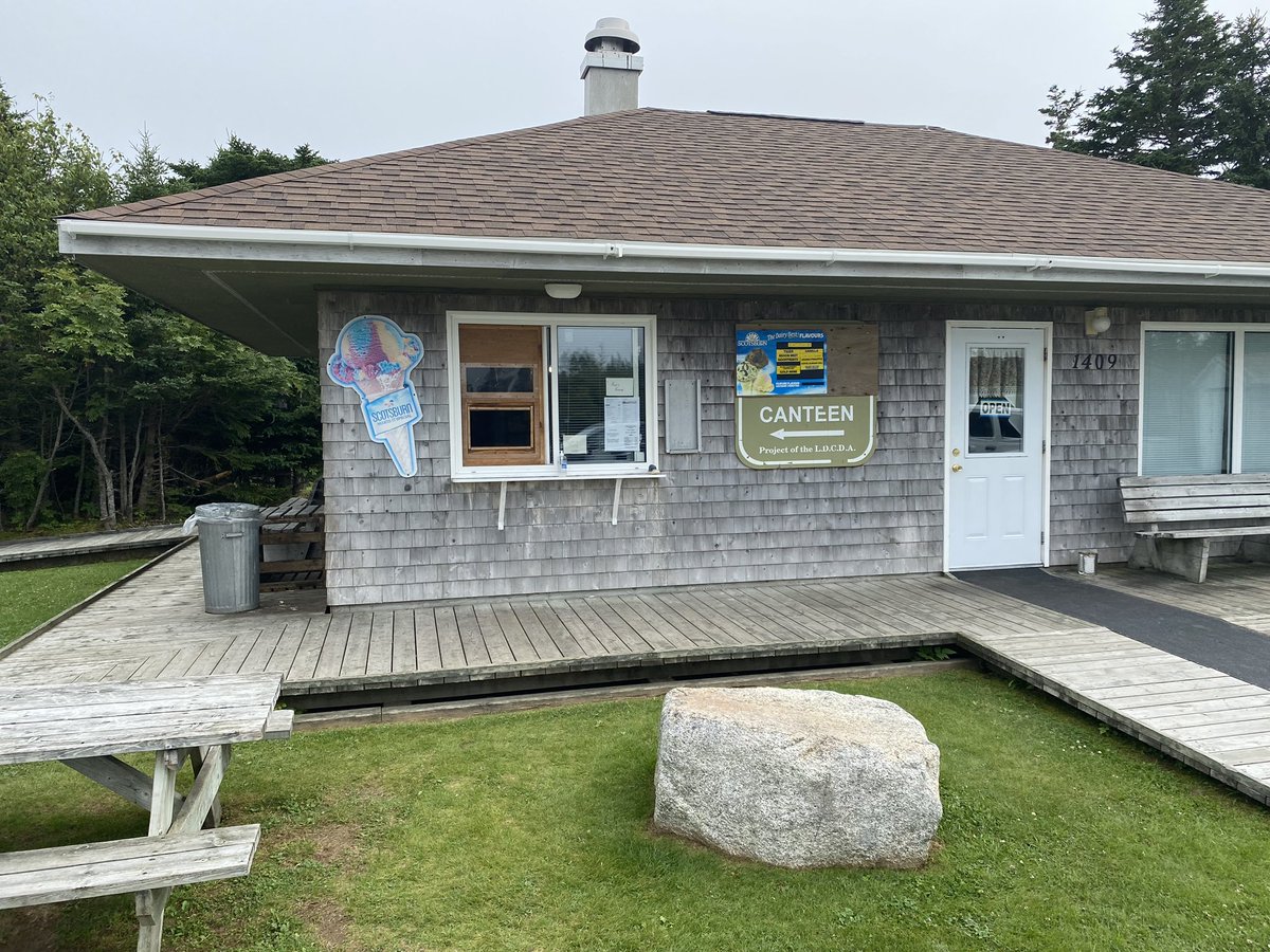 gregmorrowpc's tweet image. Spent the day in beautiful Dover and had a great response! Sue and I also enjoyed a delicious cheeseburger and fries at Black Duck Cove Park. The canteen is closing early for the season, so make sure to visit soon!