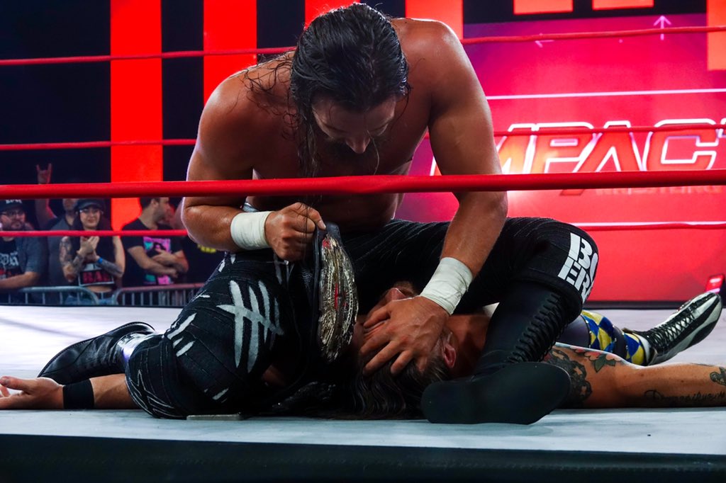 Jay White obtiene la última sonrisa en este nuevo IMPACT Wrestling.