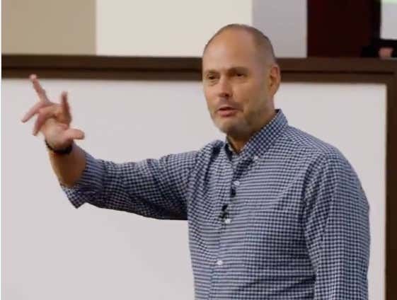 Ernie Johnson's Incredible Speech to Alabama's Football Team are the Best Words You'll Hear All Year and Could Honestly Change Your Life barstoolsports.com/blog/3378232/e…