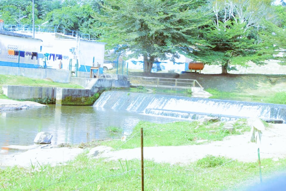 Village #FESCO paradisiaque. Pour sa première édition, le Festival Culturel d'Oyem s'est installé à #Akokbarrage. Le rdv est pris dans quelques heures. 
#OyemAneParadis.