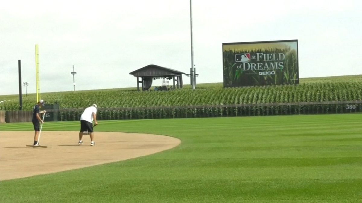 MLB Field of Dreams: Yankees to face White Sox at iconic Iowa cornfield htt...