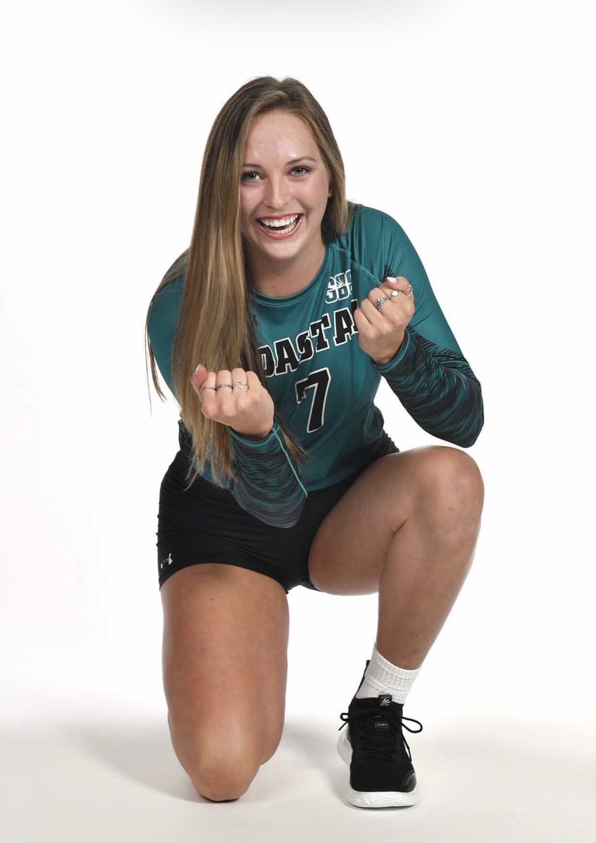 TAVVolleyball's tweet photo. #TAVAlumni Madison Lowery checking in from Coastal Carolina! #GoTAV https://t.co/pFuVsMY8pv