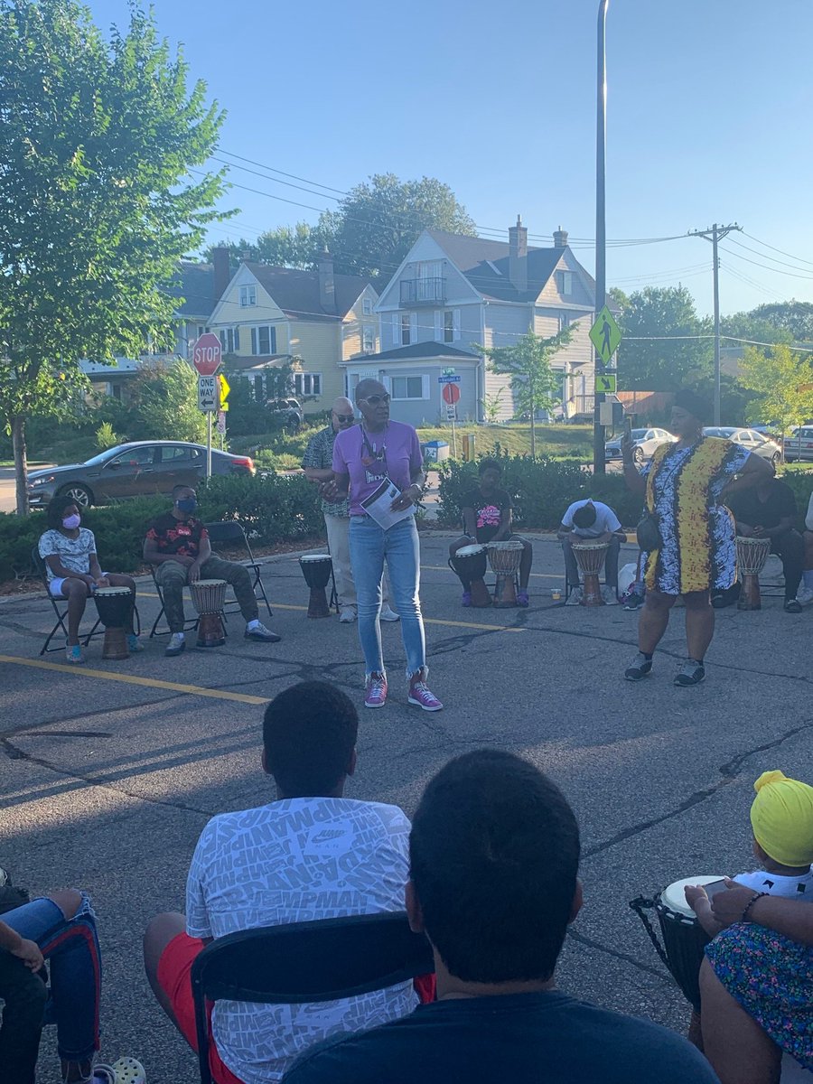 Loved being able to connect with neighbors tonight at the Bancroft Neighborhood Association's Annual Ice Cream Event and the Cultural Wellness Center's Nicollet and Lake Community Design meeting.