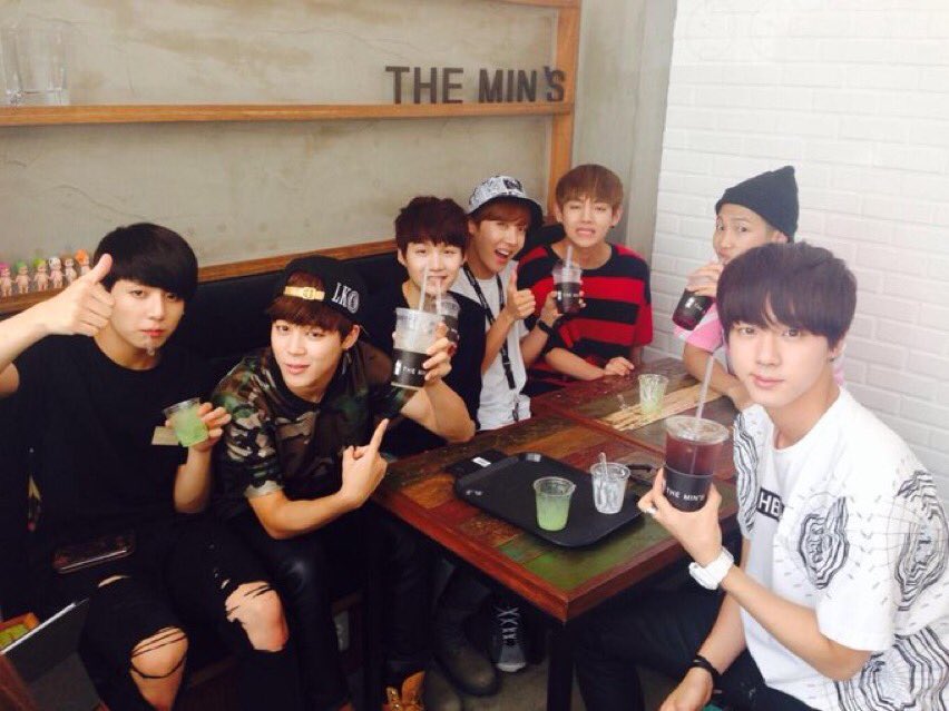 picsforbtsfetus's tweet photo. https://t.co/YWXq9OGb6p