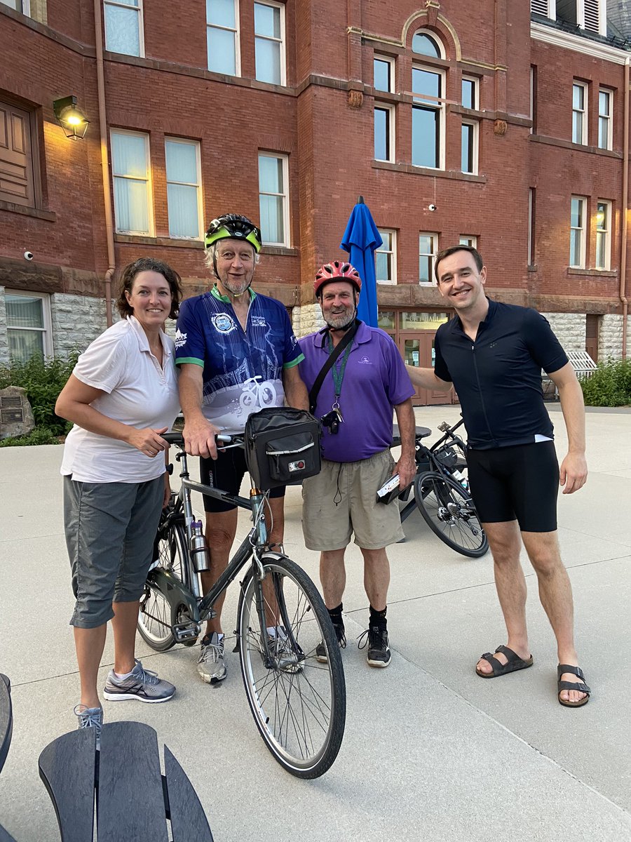 Ride and Al Fresco in <a href="/StratfordON/">Destination Stratford</a> does not get better!!  Thanks <a href="/travelingmitch/">christopher mitchell</a> for joining us.  <a href="/PerthCoTourism/">Perth County Tourism</a> @StratfordCCBIA #RTO4 #cycle