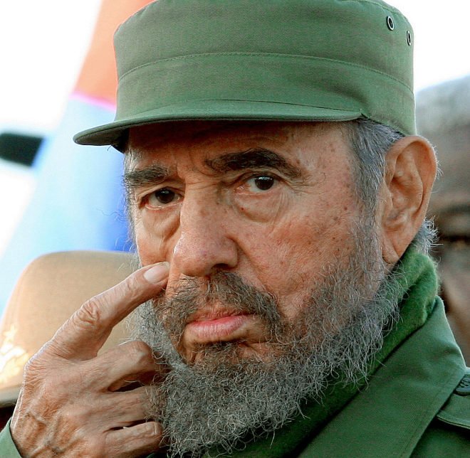 MonicaCruzSala1's tweet photo. #95Cumpleanos mas presente que nunca. Aqui no hay na pa nadie gusis...llego el Comandante y mandó a parar. #FidelPorSiempre https://t.co/I7FhPpTXoN