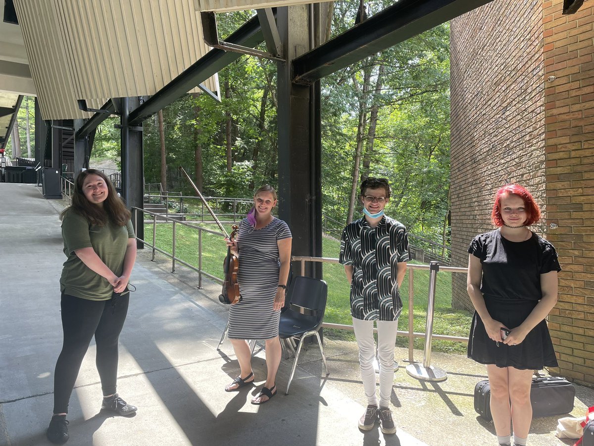 BSpaMusic's tweet photo. Mrs. Reeves and three BSpa music students joined the @philorch @SPACsaratoga for the 4th annual PlayIn for Violin w/Concertmaster David Kim, 1st Associate Concertmaster Juliette Kang, Asst Conductor Erina Yashima &amp; Philadelphia Orchestra musicians! @BSCSD @BSPAHS @OfficialNYSSMA https://t.co/HBvNhef2dj