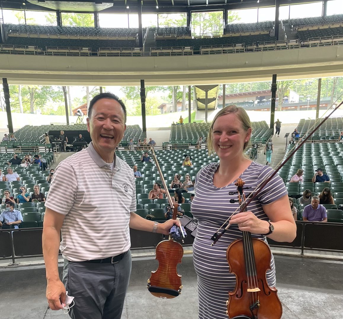 BSpaMusic's tweet photo. Mrs. Reeves and three BSpa music students joined the @philorch @SPACsaratoga for the 4th annual PlayIn for Violin w/Concertmaster David Kim, 1st Associate Concertmaster Juliette Kang, Asst Conductor Erina Yashima &amp; Philadelphia Orchestra musicians! @BSCSD @BSPAHS @OfficialNYSSMA https://t.co/HBvNhef2dj