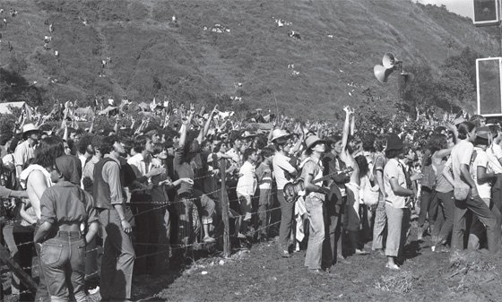 Historia de Colombia on Twitter: "Dentro de los eventos de Rock de la  década de 1970 están: * Festival de Ancón en Medellín 1971 * Conciertos  Melgar, Silvia y Yumbo 1971- 1972 https://t.co/xbV8SB9SoG" / Twitter