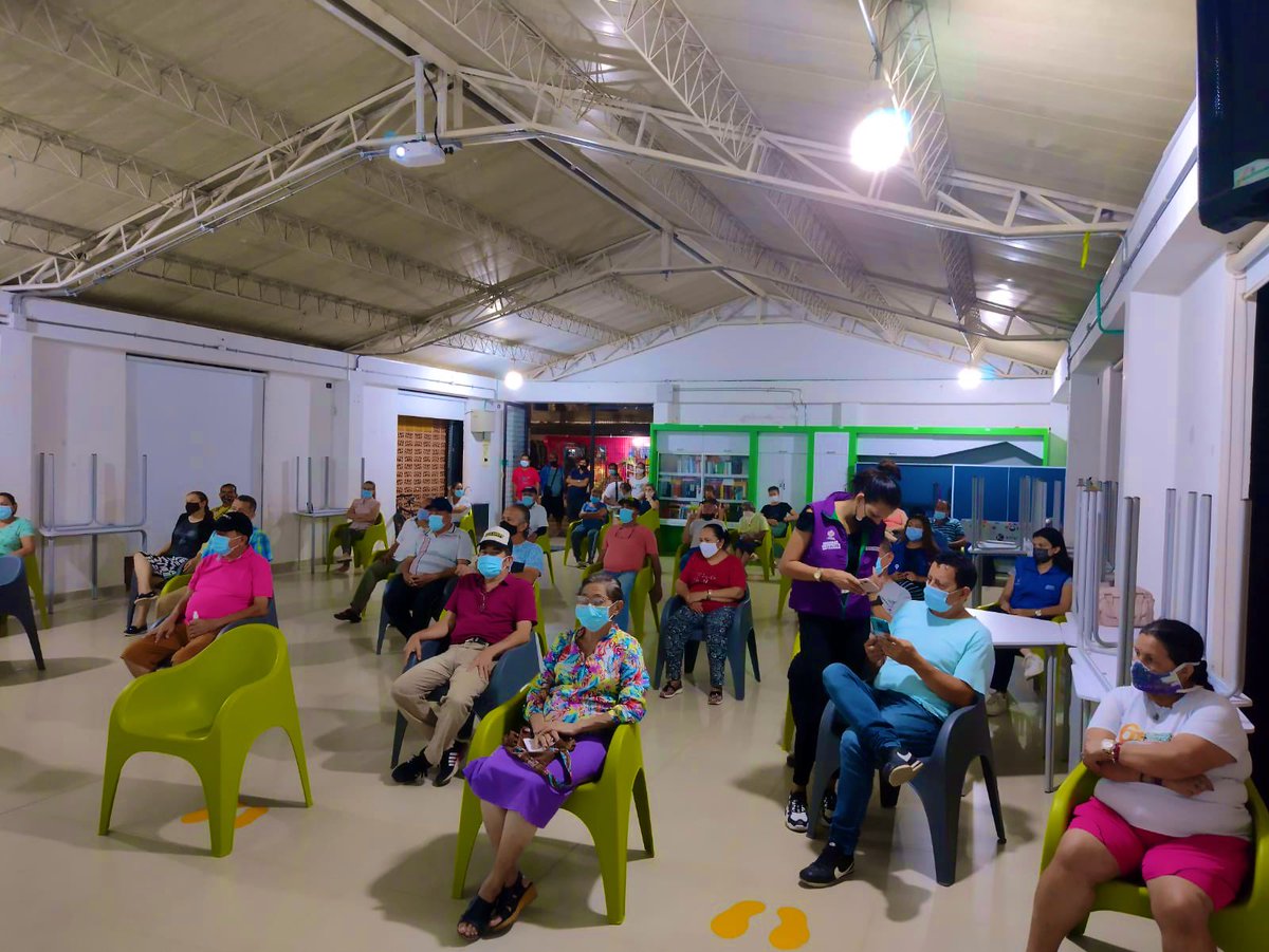 ObrasBGA_'s tweet photo. Estamos convencidos que la única manera es construir con la comunidad!! 📍#GobernarEsHacer ✅ https://t.co/bcXUOJulQC