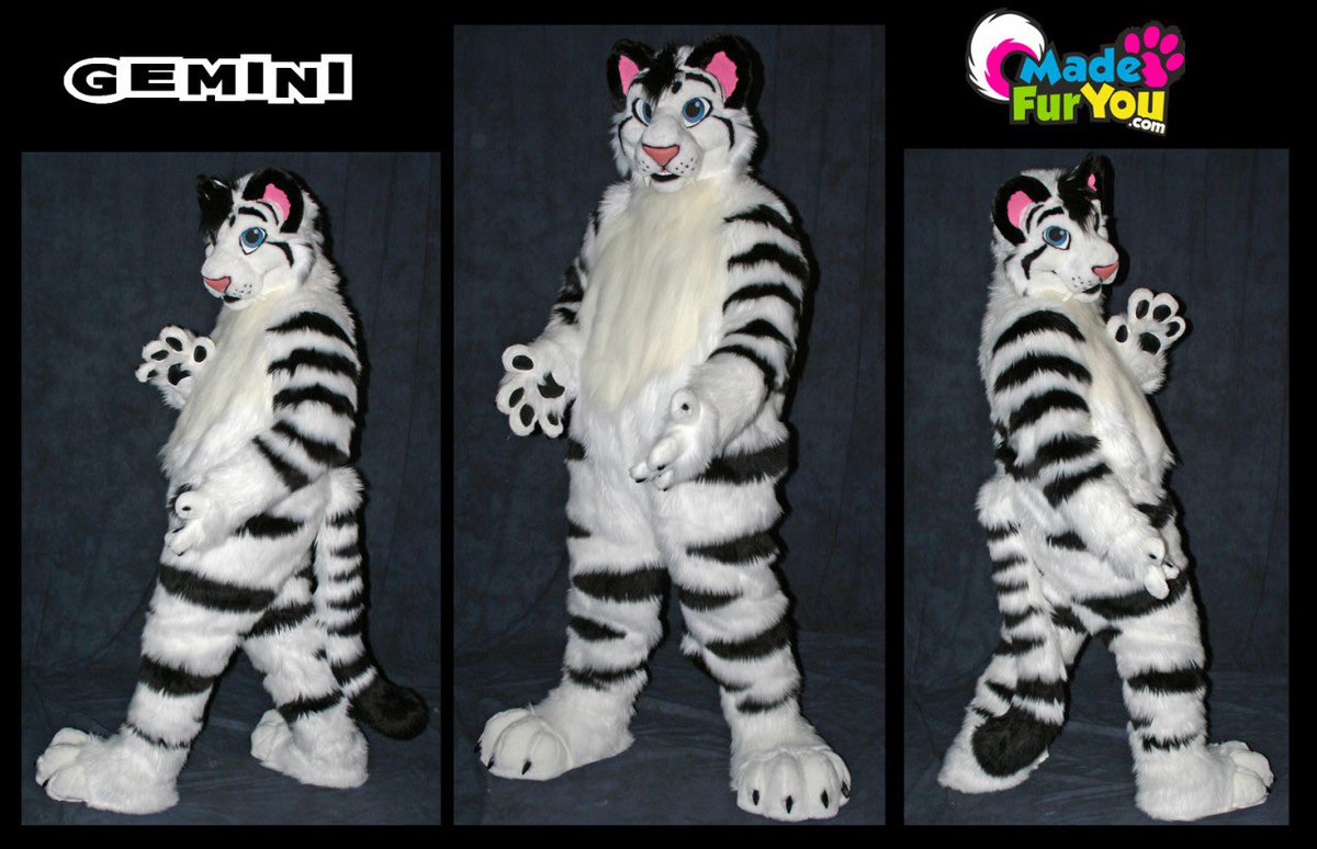 CajunKitty1's tweet photo. @HyenaCrocuta Paws https://t.co/fs95YXfb1b