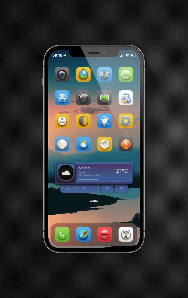 cub_dom's tweet image. Chewies Icons and Widgy by @SeanKly Wallpaper found @SinghSansoa Mockup by @screenshot_pro #iOS15beta5 Friday Setup