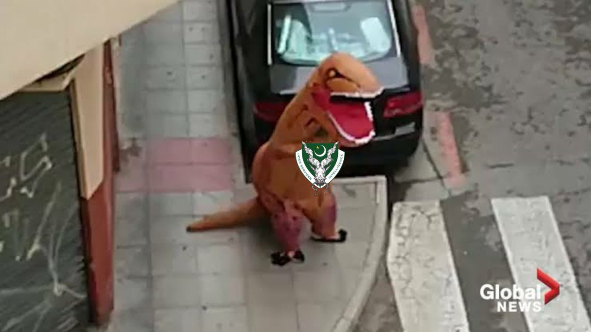 ProudPajeet's tweet image. Breaking News

ISI General Dinosaur spotted in #Afghanistan. #ISI Dinosaur was fighting with Taliban and that&apos;s why #Afghan soldiers are surrendering because they scare from dinosaur. ISI now using innocent animals 😭😢. @UN Saar do something 😢
#Pakistan #BREAKING #dinosaur