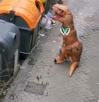 ProudPajeet's tweet image. Breaking News

ISI General Dinosaur spotted in #Afghanistan. #ISI Dinosaur was fighting with Taliban and that&apos;s why #Afghan soldiers are surrendering because they scare from dinosaur. ISI now using innocent animals 😭😢. @UN Saar do something 😢
#Pakistan #BREAKING #dinosaur