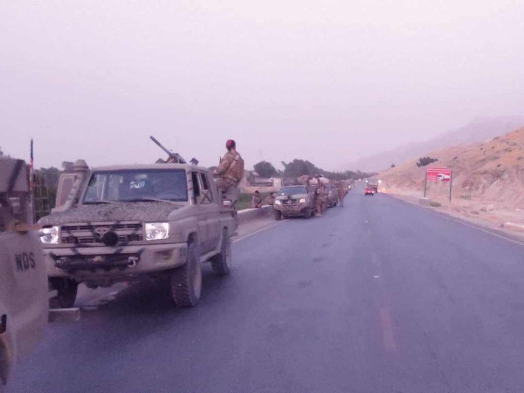 Afghan0302's tweet photo. ملي امنیت ځانګړوځواکونو دلغمان ولایت باد پښت ولسوالۍ شوه اوکرلي کڅ سیموکې چې افغان هوايي ځواک یې هم ملتیا کوله شپني عملیات ترسره کړي.
ځانګړوځواکونوپدغه عملیاتو کې دطالبانو په پټن ځایونودسپکو او درنووسلو ګوزارونه ترسره کړي چی ۱۴ تنه طالب وسله وال وژل شوي او۴نورمرګوني ټپیان دي. https://t.co/OQhZGcgrtF