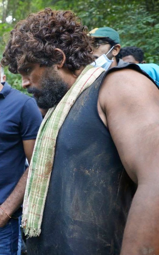 ChethanAAHCF's tweet photo. Vaadi Body Box-office 🔥🔥
Icon stAAr @alluarjun 😎
#PushpaFirstSingleDay
#PushpaTheRise https://t.co/YOVSJVp2gU