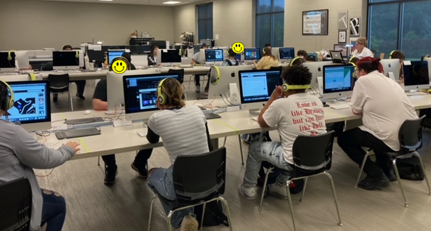 wlprat's tweet photo. GCS HS Ss getting future ready w/ Illustrator @AdobeDesign in Ms. Johnson's Intro to Graphic Design @ the College & Career Academy #GoGordon #GETGCS #Creative https://t.co/Llrl9k2J08
