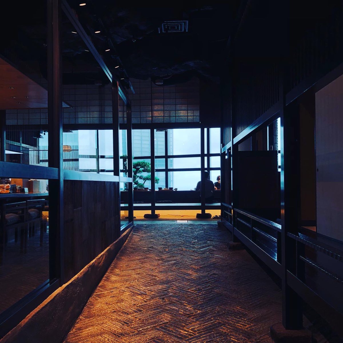 ito_norihisa's tweet photo. 🪴
MTG for the first time in a while…
.
#mtg #ひさびさ
#中座して
#お足をお運び頂き 🙇♂️
#ありがとうございます
#会場近く #42F
#event #producer #consultant #operation #stage #showrunner #branding #planner
#イトーノリヒサ https://t.co/vEHvWUlqpq