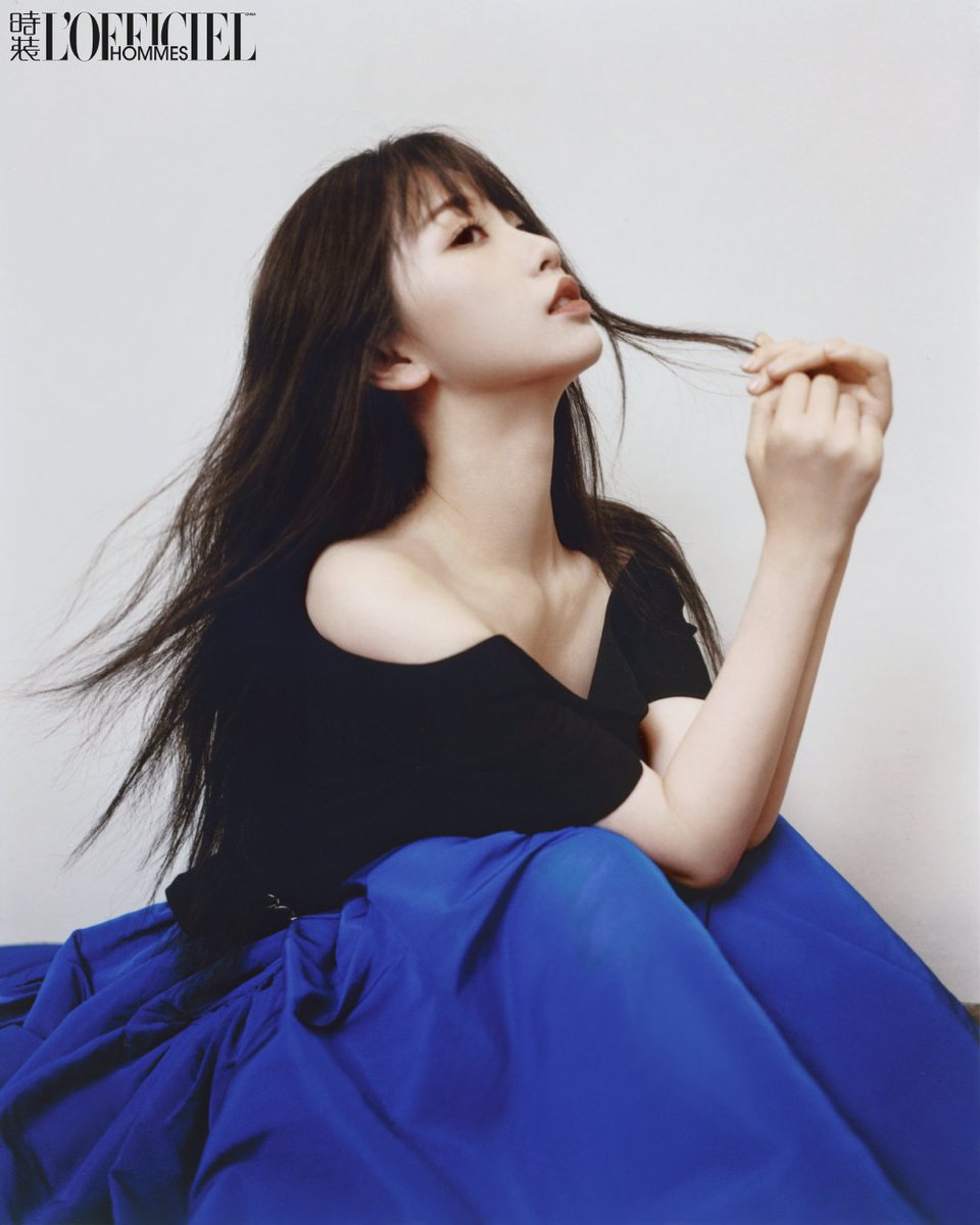 yu181295's tweet photo. 210811 Esther Yu as cover girl for magazine L'Officiel Hommes August issue (duo cover version)

© 时装男士

https://t.co/uchslmSSVf
https://t.co/VglsQ4XDUB
https://t.co/5sxowFhcZI
https://t.co/645tY7Gq1I
https://t.co/PcG9tKeOFu

#EstherYu #虞书欣 #YuShuxin https://t.co/rBECD5yh4N