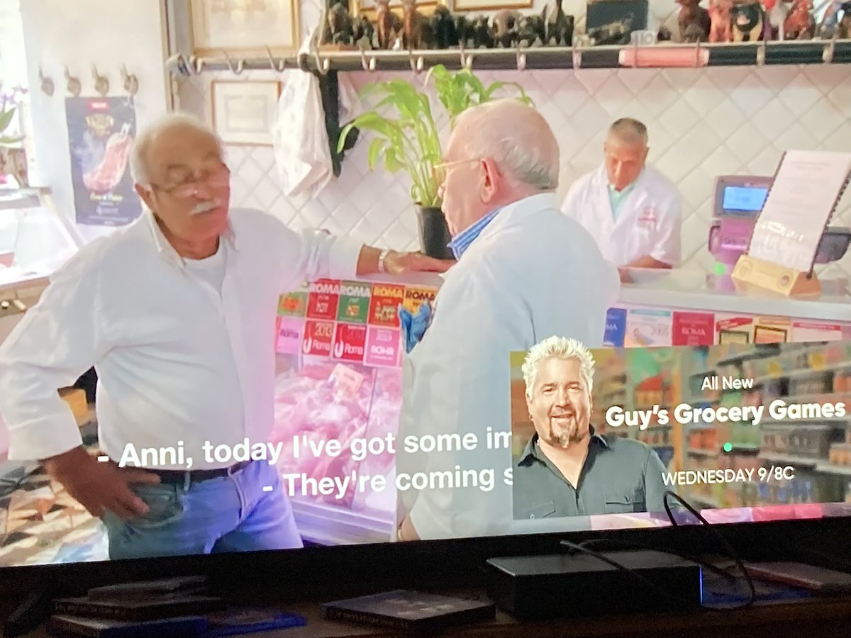 TheJoeNguyen's tweet photo. Dear @FoodNetwork, it’s hard to read subtitles when you’re putting ads right over them. https://t.co/wODPA4U41X