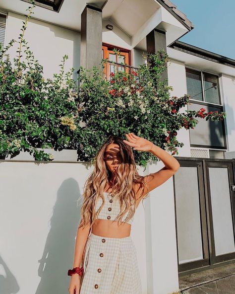 altmodaindia's tweet photo. Just remember that ultimately. Dressing is always about attitude, feeling comfortable, and confidence.😎 

GOOD MORNING #altmoda #altmodafashion #motivationalquotes #morningvibes #happyday https://t.co/IzHXsDN9gt