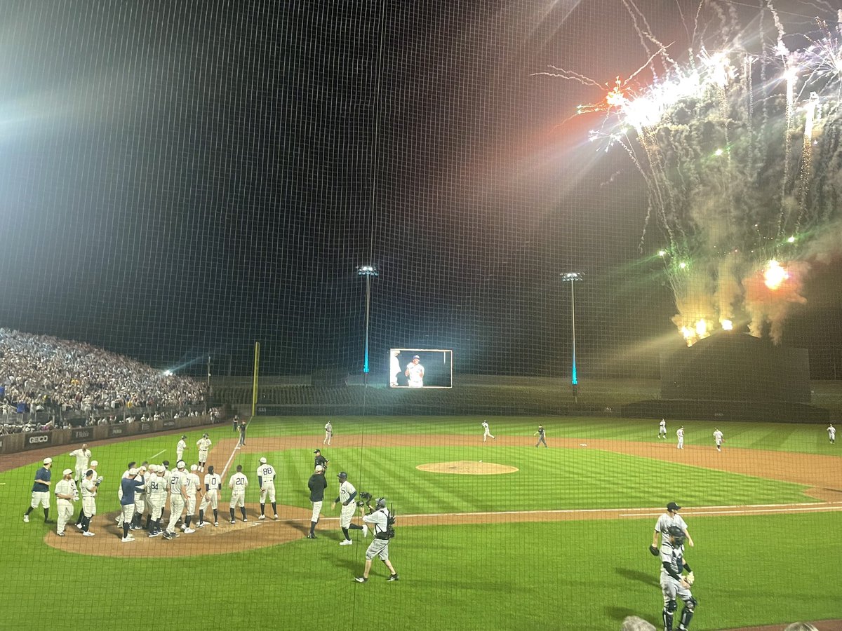 shoelessmuseum's tweet photo. @TimAnderson7 came up in the bottom of the 9th at the #FieldsofDreamsGame and I yelled "Come on Time, let's eat some spaghetti and go home!!" Everyone around me can attest.
The very next pitch, he went deep.
https://t.co/Zvh1NNK4hd https://t.co/raXCeEHgLR