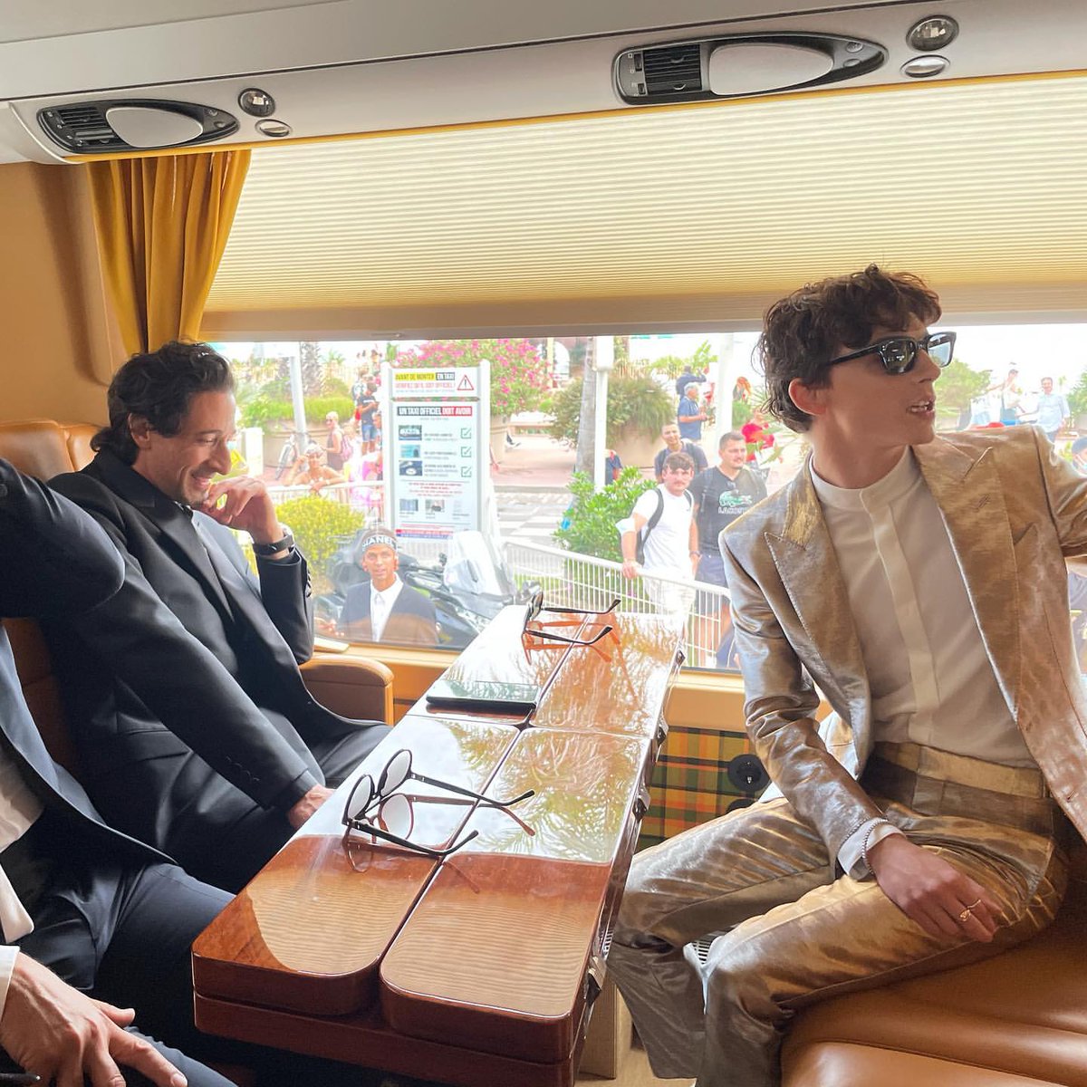 Timothée Chalamet & Adrien Brody. Cannes2021. 
애드리언하고도 케미좋다. 언제 한 번 같이 작품해줬으면. 

📎ig stephenpark62