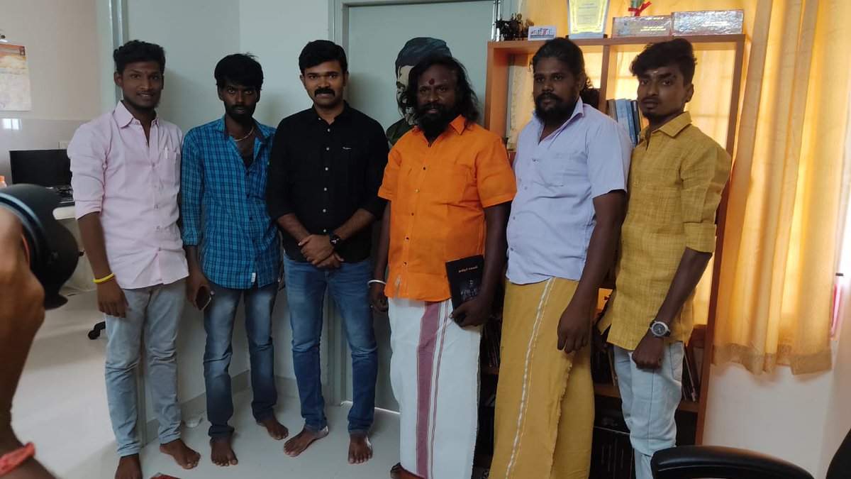 Boomiambalam's tweet photo. #சாட்டை_துரைமுருகன் அவர்களை வீரமுத்தரையர் முன்னேற்ற சங்க தலைவர் அண்ணன் #KKS அவர்கள் மரியாதை நிமிர்த்தமாக சந்தித்தபோது... https://t.co/rcaEHmr2tC