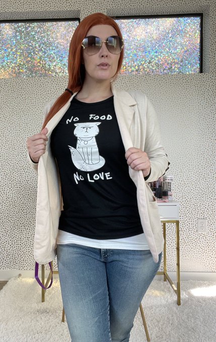 Watch Meg Turney's leaked NSFW photo on TwXstars