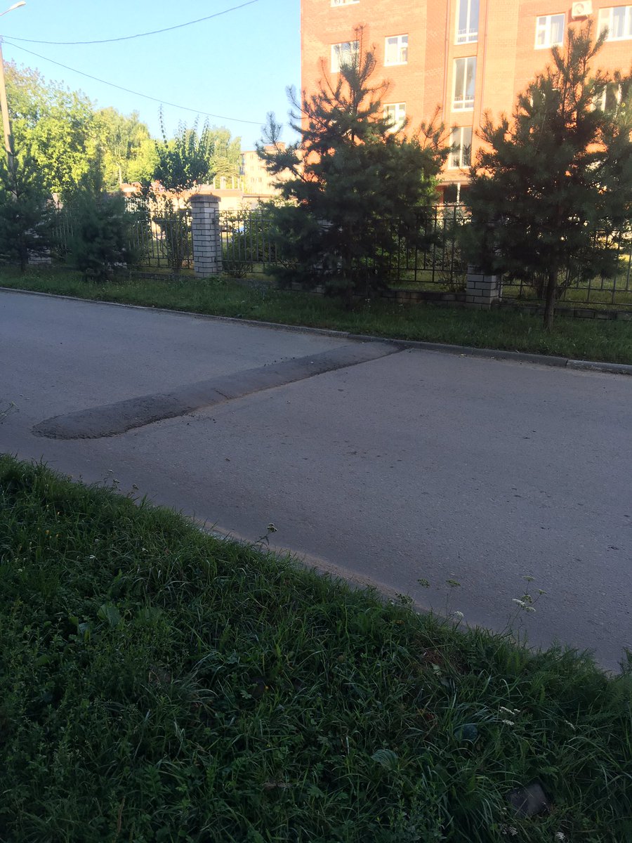 Alekcin_graD's tweet photo. @amoaleksin71  @Tularegion71   50 лет ВЛКСМ, напротив дома 5в, находятся два лежачих полицейских, дорожный знак соответствующий отсутствует. Демонтируйте полицейские или установите знак. https://t.co/piEUAz6OQT
