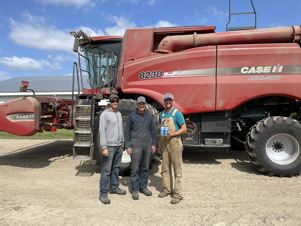 SeCanLauren's tweet photo. Another #CDCChurchillSmAsh🍻 delivery to Sunnybrook Seeds at Nipawin #Sask #CDCChurchill #malt #barley So great to connect w/some of my “old” seed growers again #seedgrowersaremyfavourite @SeCan @redshedmalting @BornColoBrewing @WestwayFarmsLtd https://t.co/1bHcu3FkUW