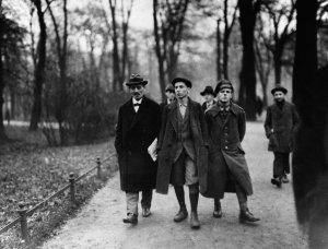 "Lang lebe die Befreiung der Arbeiter aus allen Ländern von dem infernalischen Abgrund des Krieges, der Ausbeutung und der Sklaverei!"
#KarlLiebknecht150