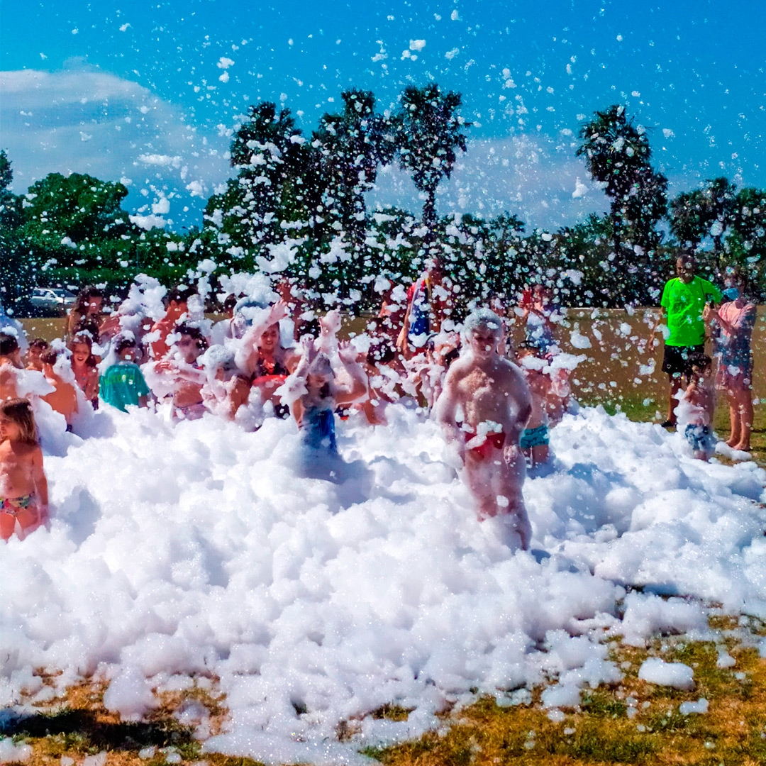 amforacamping's tweet photo. Aquest divendres, celebrem la festa de l’escuma! Prepareu banyadors, alegria i ganes de gresca! 💦 L’activitat compta amb tots els elements de seguretat, incloent desinfectant soluble en l’escuma. Gaudiu-ne! 👌 #amfora21 #campingamfora #camping #campingsGirona #Empordà #vacances https://t.co/vUdPsddQbS
