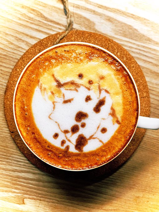 雨とカプチーノ ヨルシカ 歌詞の意味を考察 恋人との思い出を巡る切ない歌詞に注目 Framu Media