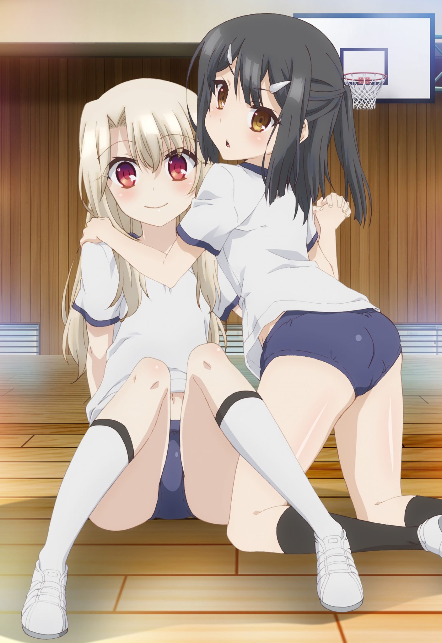 Fate Kaleid Liner プリズマ イリヤ Licht 名前の無い少女 公開まであと 1 3 日 プリヤイラストふりかえり 中 本日はtvシリーズ第1期 プリズマ イリヤ の頃の店舗特典イラストです イリヤと美遊です プリヤ全シリーズ配信中