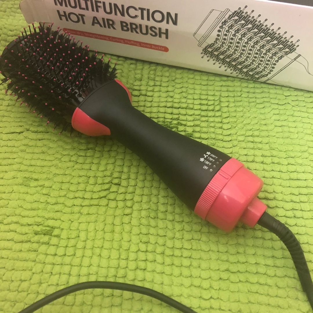 MarcelaNaste's tweet photo. Very happy that I bought this product! Its flexible, tangle free, helps me style and dry my hair in a short time! Has more functionalities, from blow-drying to straightening, to curling, fluffing it or inner buckle :) https://t.co/mL8pcVizNE https://t.co/VSZ1kFXM55
