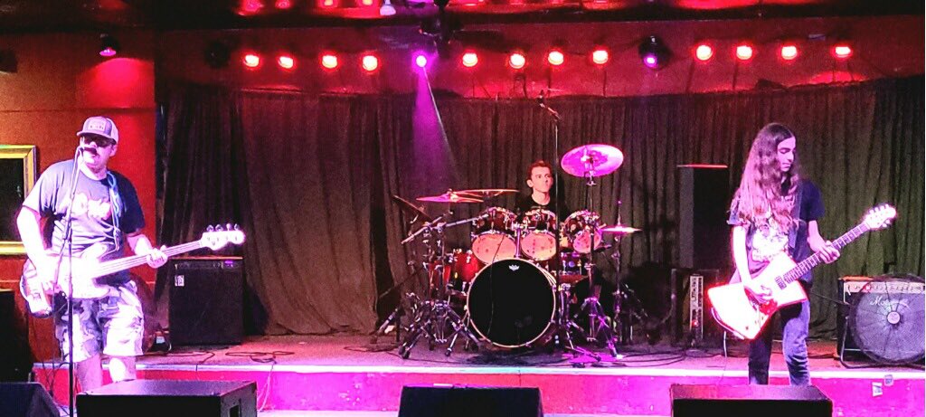 zachglantz's tweet photo. Thanks to our friends who came out last night! #bandphotography #band #rockmusic #livemusic #epiphone #dogonitstrings #musicians #rockstar #bassists #drummerpics #photography #rockphoto #metal #musicians #stages #newmusic #marshallamps #epiphone #Guitarist https://t.co/1LivuxWxib