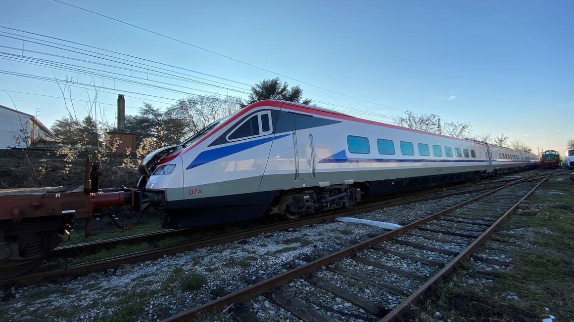 SaveATrain's tweet photo. Upgrading transport - https://t.co/NJeUtcOKHi #trainose #greece #alstom #pendolinotrain #highspeedtrains #thassaloniki #athens #railfleet #maintenance #brandnew https://t.co/3LNLrDrBN6