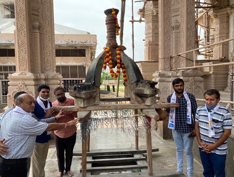 isudan_gadhvi's tweet photo. શ્રી વરદાયિની માતા દેવસ્થાન ના દર્શને  ગામ રૂપાલ , તાલુકો : ગાંધીનગર, જીલ્લો : ગાંધીનગર https://t.co/JzhjI7NUnS